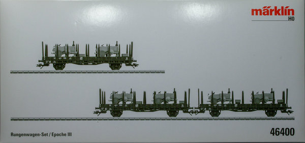 Märklin 46400 H0 3er Rungenwagen-Set der DB. Mit Einzelteilen von Lanz-Traktoren beladen.