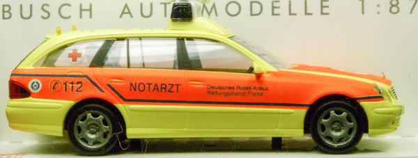 Busch 49458 H0. MB E-Klasse T-Modell "DRK Notarzt".