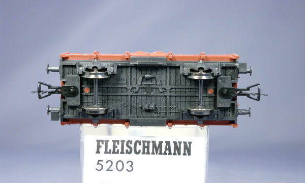 Fleischmann 5203 H0 Offener Güterwagen der DB mit Grubenholzladung.