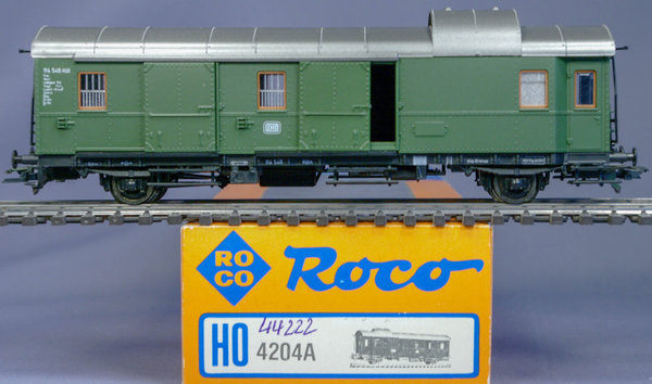 Roco 44212 H0 Gepäckwagen Pwi-28 der DB Epoche 3.