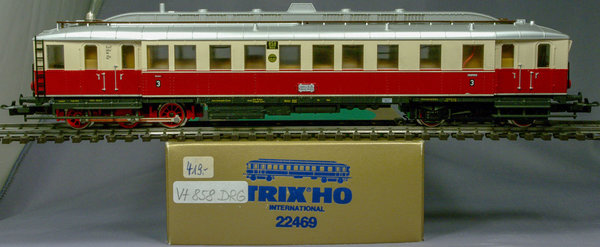 Trix 22469 H0 Dieseltriebwagen BR VT 858 der DRG. AC-analog für das Märklin Mittelleiter-System.