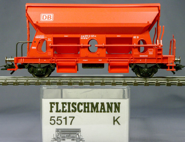 Fleischmann 5517 H0 Selbstentladewagen Tds.928 der DB-AG. AC-Radsätze.