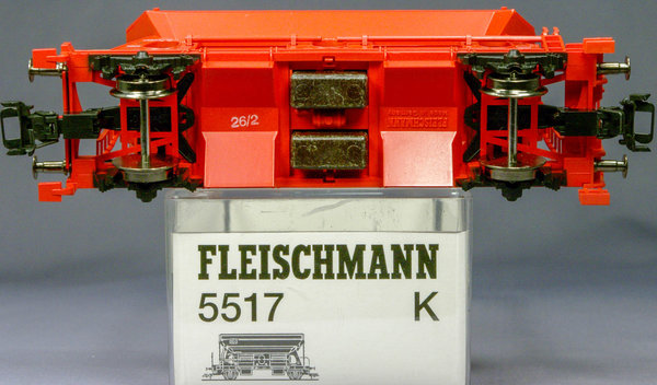 Fleischmann 5517 H0 Selbstentladewagen Tds.928 der DB-AG. AC-Radsätze.