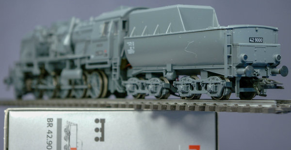 Märklin 39160 H0 Güterzuglokomotive BR 42.90 Franco-Crosti im grau der DB. C - Sinus - Antrieb, fx -