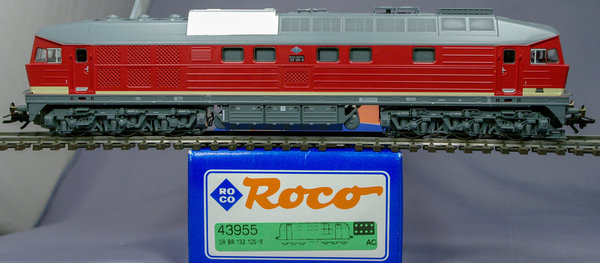 Roco 43955 H0 Diesellok BR 132 der DR im rot/grau der Epoche IV. AC - Analog(Märklin System)