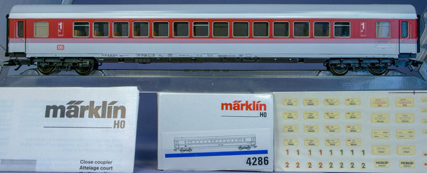 Märklin 4286 H0 InterCity-Großraumwagen Apmz 121 der DB 1. Klasse Epoche V.