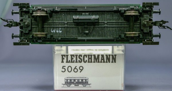 Fleischmann 5069 H0 Personenwagen 3. Klasse der Bauart Ci pr86 der DRG. Epoche II.