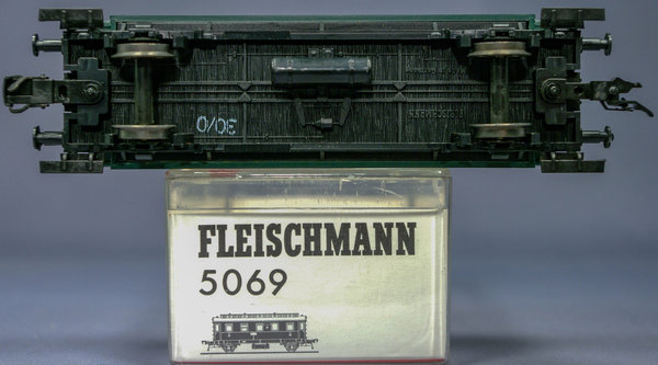 Fleischmann 5069 H0 Personenwagen 3. Klasse der Bauart Ci pr86 der DRG. Epoche II.