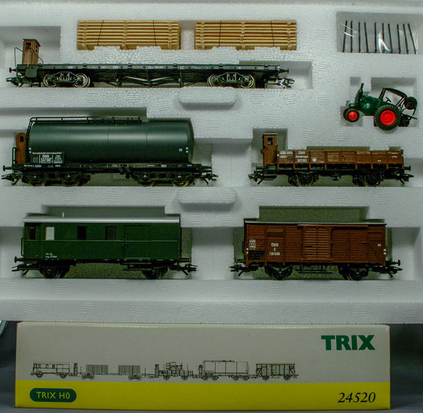 Trix 24520 H0 Güterwagen-Set zum Semmering. 5 ältere Güterwagen der ÖBB. Epoche III. DC - Radsätze